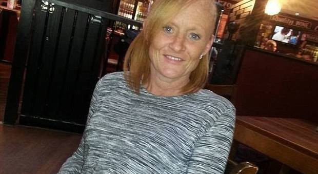 MAMMA SI UBRIACA E DIMENTICA LA FIGLIA AL PARCO PER TUTTA LA NOTTE - 13/11/2016