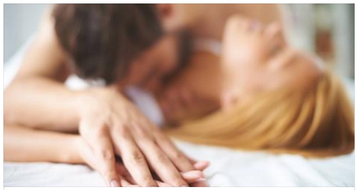SESSO: LE COSE CHE UNA DONNA NON FAREBBE MAI A LETTO CON IL MARITO - 11/03/2017