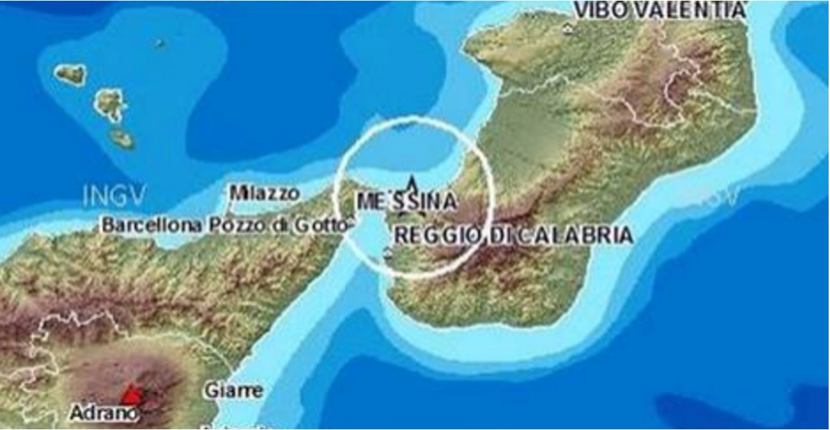PAUROSO AVVISTAMENTO IN QUESTE ACQUE ITALIANE VICINO ALLA SPIAGGIA: L'ALLARME DELLA GUARDIA COSTIERA - 13/03/2017