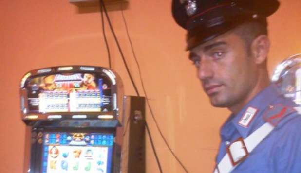 SBANCA LE SLOT CON L'IPHONE E VINCE 10.000 EURO IN UN GIORNO. DENUNCIATA - 16/01/2013