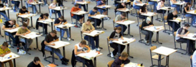 HA UN TUMORE, GLI NEGANO LA MATURITÀ: ERA ASSENTE AGLI ORALI PER LA CHEMIO - 08/08/2013