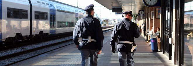 ROMENA SALE SUL TRENO E DIMENTICA IN STAZIONE LA BORSA CON 40MILA EURO - 21/01/2014