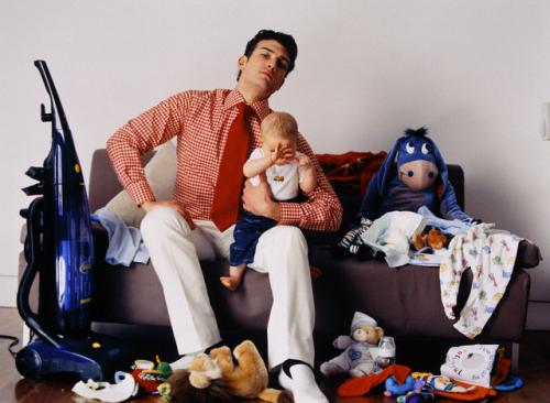 LE MAMME CASALINGHE NON FANNO NULLA. UN UOMO LO PENSAVA MA ORA CHIEDE SCUSA - 29/07/2014