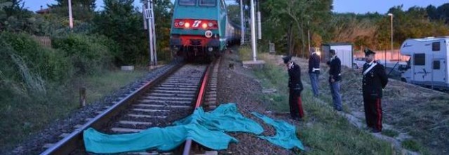 ''TROPPO LAVORO PER 300 EURO AL MESE'', SAMUELE SI UCCIDE A 19 ANNI. '''SCHIAVO DELLA SUA TITOLARE'' - 14/07/2015