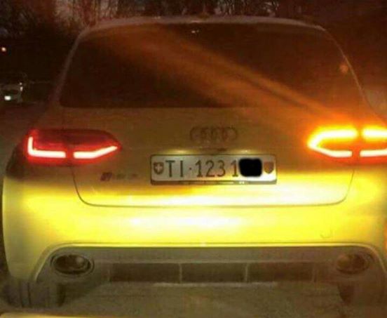 INCUBO AUDI GIALLA: E' PSICOSI SU FACEBOOK - 24/01/2016