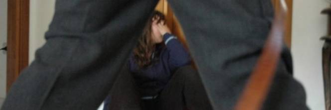 ''VIENI QUA, SEI MIA'' IMMIGRATO SEQUESTRA UNA RAGAZZA ITALIANA INCINTA: POI L'ORRENDA VIOLENZA - 02/02/2016