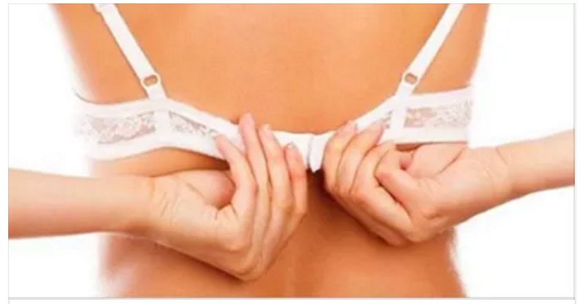 VIVE UNA SETTIMANA SENZA REGGISENO ED ECCO COSA LE ACCADE - 01/03/2016