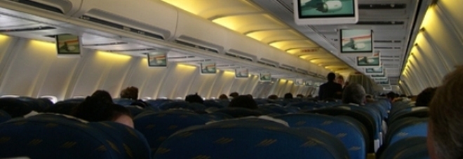 PILOTA D'AEREO MANDA SMS ALLA MOGLIE: ''MI SCHIANTO CON TUTTI I 200 A BORDO'' - 05/03/2016