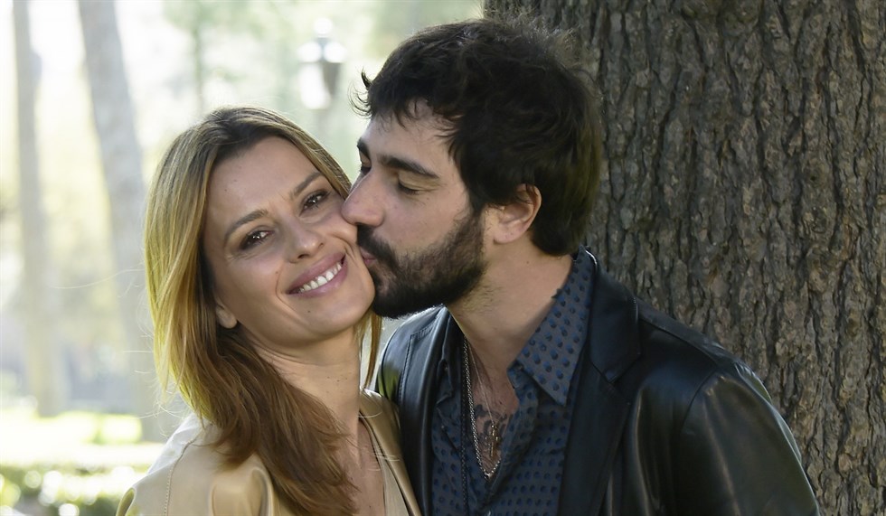 LA GRANDE GIOIA DI CLAUDIA PANDOLFI. E' DIVENTATA DI NUOVO MAMMA E IL NOME CHE HA SCELTO PER IL SUO PICCOLO E' DAVVERO ORIGINALE - 20/01/2016