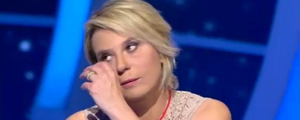 MARIA DE FILIPPI, IL DOLORE DURANTE LA CONFERENZA STAMPA PER 'AMICI': ''E' MORTA MIA MADRE'' - 26/03/2016