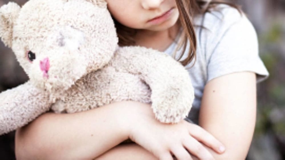 10 ANNI, GAMBE COPERTE DI SANGUE DOPO L'ABUSO: ''PERCHE' NON HAI CHIAMATO LA MAMMA?'' LA RISPOSTA E' ATROCE - 08/09/2016