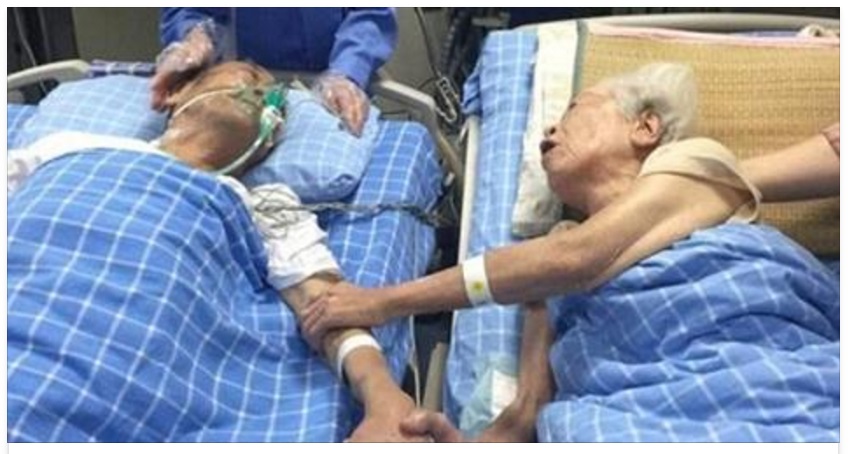 L'EMOZIONANTE ULTIMO SALUTO DI UN UOMO ALLA MOGLIE, L'ULTIMO DESIDERIO ERA DI RIVEDERLA - 28/12/2016