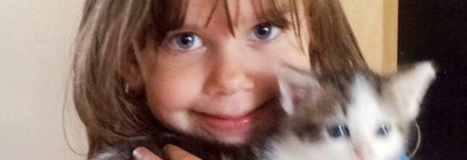 BAMBINA DI 7 ANNI ACCOLTELLATA IN STRADA: UCCISA DA UNA RAGAZZINA 15ENNE - 11/01/2017