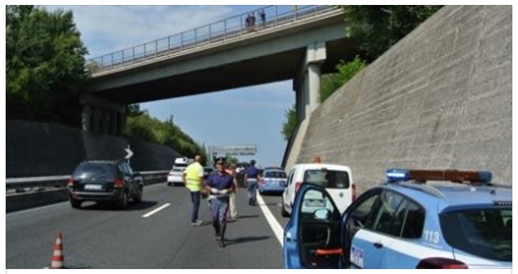 ROMA - QUALCOSA VOLA DAL CAVALCAVIA: ''UNA SCENA DRAMMATICAMENTE ATROCE...'' - 08/04/2017