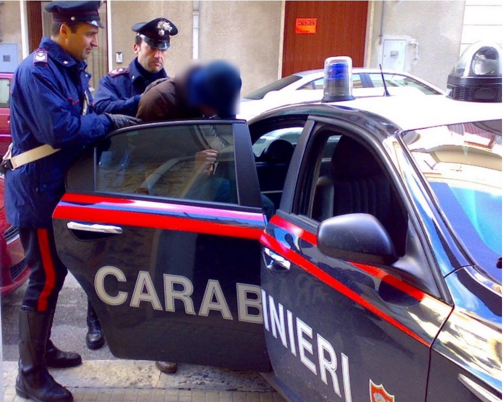 UNA VICENDA CHE HA SCONVOLTO TUTTI: LO HANNO ARRESTATO PER SPACCIO ''SI, E' PROPRIO LUI'' - 08/04/2017