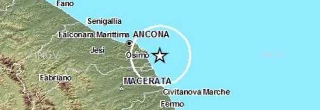 TERREMOTO, FORTE SCOSSA NELLE MARCHE. AVVERTITA ALLE 23.21. GENTE IN STRADA - 18/07/2013