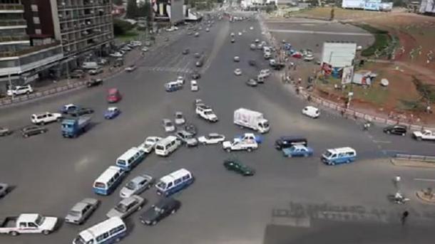 LA CITTA' DOVE NON ESISTONO I SEMAFORI - VIDEO INCREDIBILE - 27/04/2014