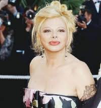 RICORDATE LA BELLA E SIMPATICA SANDRA MILO? - ECCOLA ORA - 26/06/2014