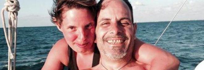 ANDREA, POSTA SU FACEBOOK UN MESSAGGIO D'AMORE ALLA MOGLIE: VA IN BAGNO E MUORE - FOTO - 14/05/2014