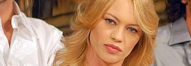 ANNA FALCHI CHOC: ''BOTTE E VIOLENZA PSICOLOGICA DA UN MIO EX. ERA UN MIO GRANDE AMORE'' - FOTO - 16/05/2014