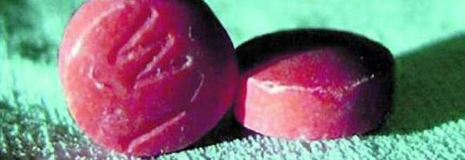 LA DROGA DELLA PAZZIA È ARRIVATA A ROMA: SEQUESTRATE 100 PASTICCHE. ECCO GLI EFFETTI - 11/09/2014
