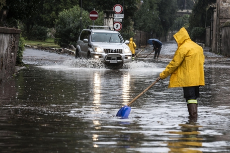ROMA, ALLERTA METEO DELLA PROTEZIONE CIVILE: ECCO COS'E' PREVISTO DA DOMANI - 15/12/2014