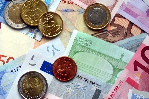 NEL 2015 UNA VERA E PROPRIA STANGATA PER GLI ITALIANI: IN ARRIVO 12 AUMENTI DI TASSE - 31/12/2014