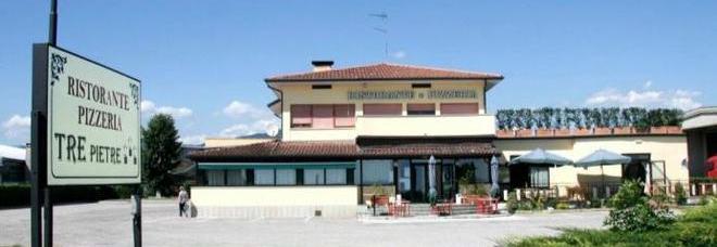 FESTA E CENA IN PIZZERIA FINO A NOTTE, 50 ROM SCAPPANO SENZA PAGARE - 15/02/2015