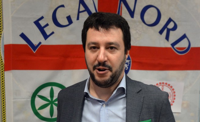 IMMIGRATI, 12 BARCONI A LARGO DI LAMPEDUSA. SALVINI TWITTA: ''LASCIAMOLI IN MEZZO AL MARE'' - 15/02/2015