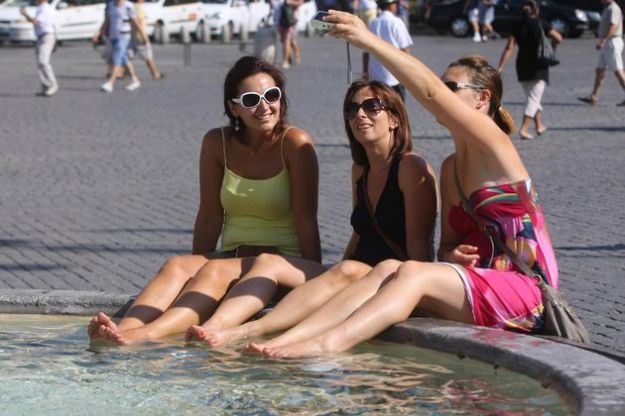 METEO: PREPARATE I COSTUMI, ARRIVA IL CALDO - ECCO COSA CI ASPETTA PER IL WEEKEND DI PASQUA - 29/03/2015