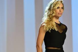 ''TI ABBIAMO PREPARATO IL VESTITO, TI AMMAZZIAMO'' MINACCE SHOCK ALLE IENE - 17/04/2015