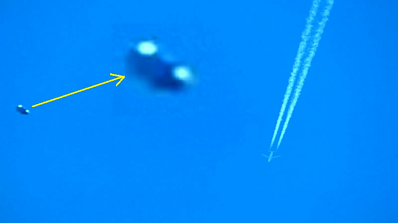 ROMA: AVVISTAMENTO UFO - IL VIDEO DELL'AVVISTAMENTO CHE FA IL GIRO DEL WEB - 22/04/2015