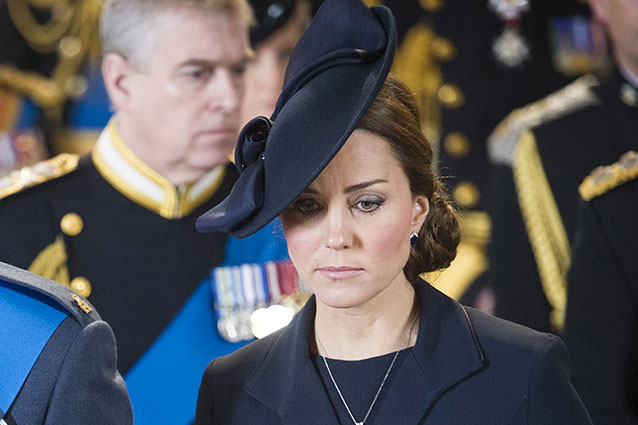 PAURA PER KATE MIDDLETON: ECCO COSA STA ACCADENDO ALLA CLINICA - 27/04/2015