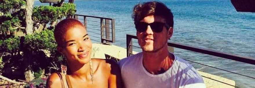 CREDEVA DI AVERE DEL GAS IN PANCIA: IL FIDANZATO SCOPRE CHE E' INCINTA COSI' - 10/05/2015