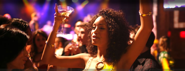 'SESSO A BORDO, ALCOOL GRATIS': LA GUIDA-SHOCK ALLE CROCIERE - 15/05/2015