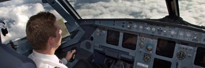 LA CONFESSIONE DELL'HACKER: ''COSI' HO PILOTATO L'AEREO PER 20 VOLTE'' - ECCO COSA FACEVA - 18/05/2015