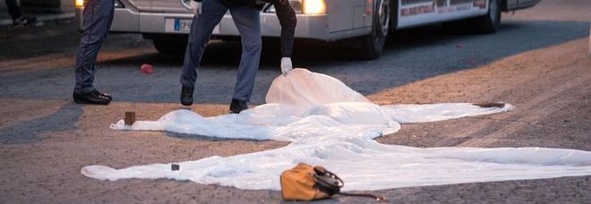 ROMA: AUTO CON ROM IN FUGA INVESTE 7 PERSONE, UNA DONNA MORTA E FERITI GRAVI - 27/05/2015
