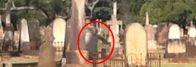 IL CIMITERO PIU' INFESTATO DEL MONDO: DECINE DI FANTASMI AVVISTATI. ECCO DOVE SI TROVA - 04/06/2015