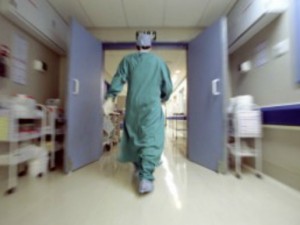 MUORE IL FIGLIO, RESPINTO DA 2 OSPEDALI. I GENITORI SI SUICIDANO - 13/09/2015