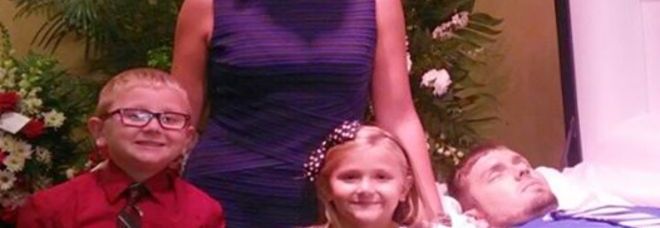 IL MARITO MUORE DI OVERDOSE, LEI SCATTA UNA FOTO VICINO AL CADAVERE: ECCO PERCHE' L'HA FATTO - 15/09/2015