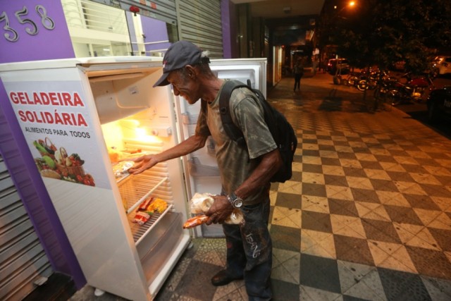 ARRIVA IL FRIGO IN STRADA PER NON SPRECARE - GUARDA - 23/10/2015