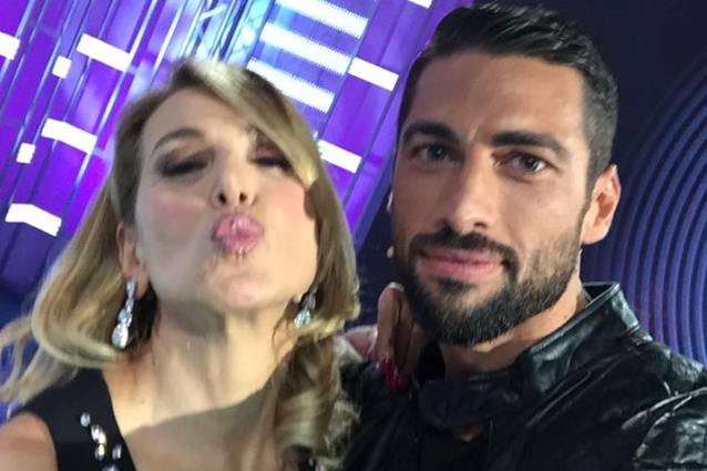 ECCO COSA HA SVELATO GIOVANNI ANGELINI FUORI DALLA CASA DEL GF: IL PRESUNTO FLIRT CON BARBARA D'URSO - 04/11/2015