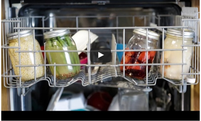LA NUOVA MODA CHE STA SPOPOLANDO: CUCINARE CON LA LAVASTAVOGLIE - ECCO COME - 02/03/2016