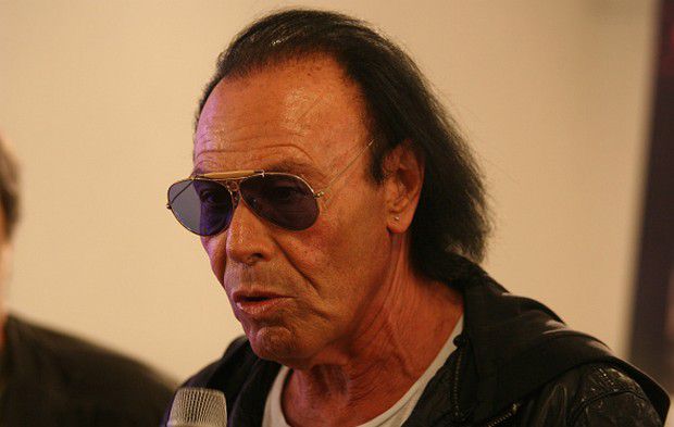 ANTONELLO VENDITTI DISTRUTTO DAL DOLORE: IL TRISTE ANNUNCIO SU FACEBOOK - 25/02/2016