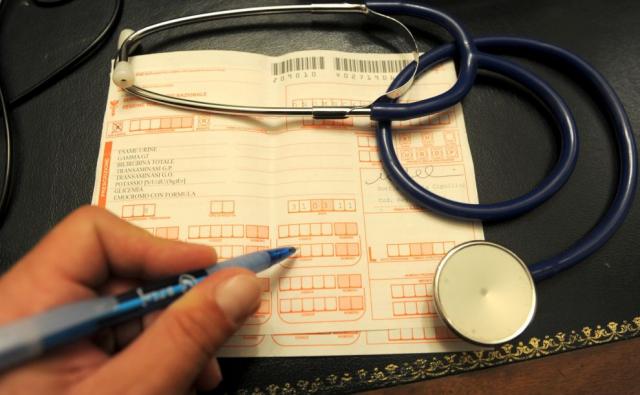 RICETTA ROSSA ADDIO: ECCO COSA SI DOVRA' FARE DA OGGI PER FARSI PRESCRIVERE FARMACI, ANALISI E VISITE MEDICHE - 02/11/2016