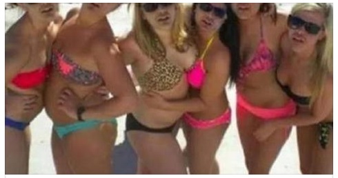 SCOPRI IN 5 SECONDI COSA C'E' DI STRANO IN QUESTA FOTO DI 6 RAGAZZE IN BIKINI: SICURAMENTE LA SOLUZIONE TI SFUGGIRA' - 26/12/2016