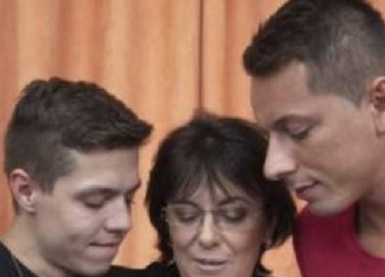 ''VOGLIO FARE SESSO CON TE E ANCHE CON TE'' 56ENNE MARCHIGIANA VOLEVA PROVARE QUALCOSA DI DIVERSO CON DUE 20ENNI: POI INIZIA L'INCUBO - 22/02/2017