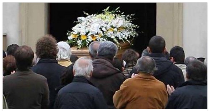 STAVA TORNANDO CON IL PADRE DAL FUNERALE DELLA SORELLA, POI LA TRAGEDIA NELLA TRAGEDIA - 25/02/2017