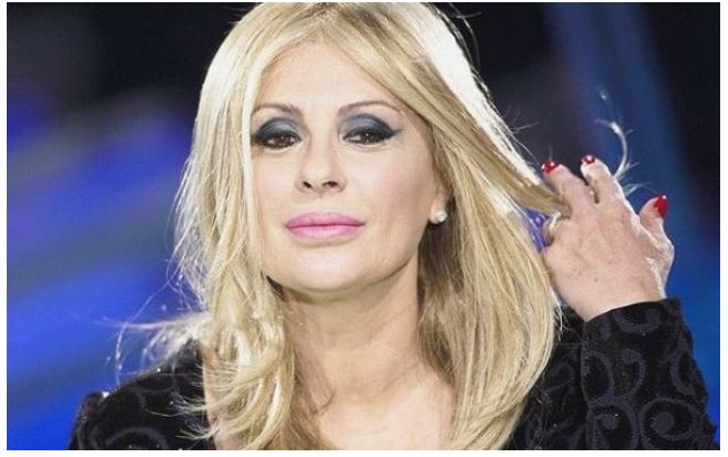 ''E' VERO MI SONO RIFATTA E VI DICO PURE COSA'' TINA CIPOLLARI DOPO AVER SEMPRE NEGATO FINO ALLA MORTE GETTA LA MASCHERA - 07/04/2017