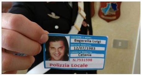 AVEVA MESSO A SEGNO DECINE DI TRUFFE: TESSERINO DELLA ''POLIZZIA'', MA LA GRAMMATICA LO INCASTRA - ECCO COSA FACEVA AGLI ANZIANI - 11/04/2017